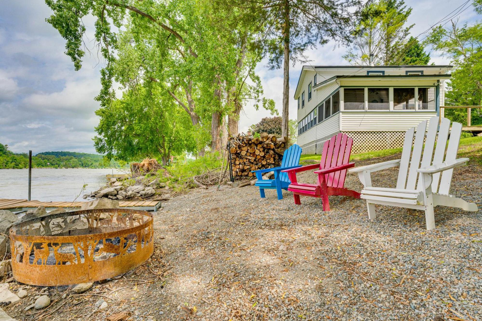 Waterfront Home On Lake Champlain With Dock And Kayaks Orwell Esterno foto
